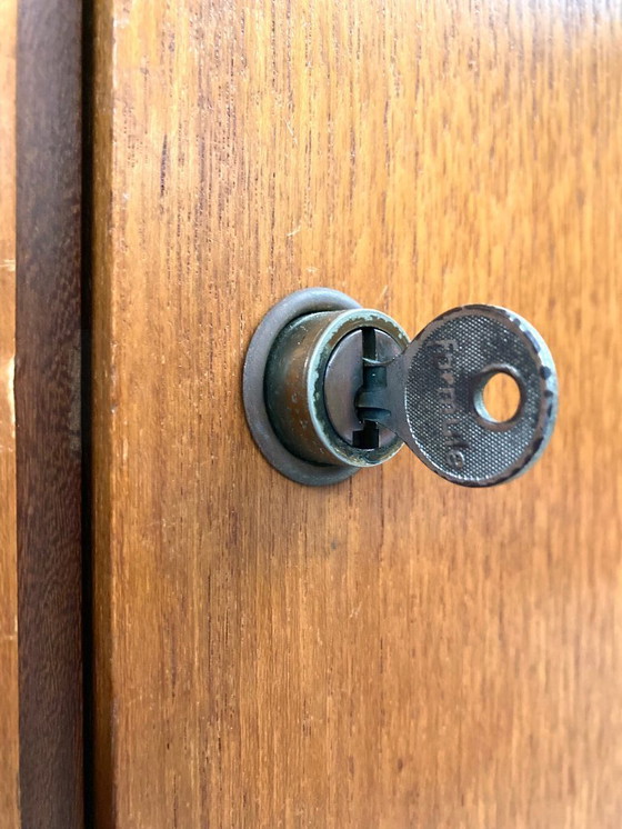 Image 1 of 2 armadi/armadietti portaoggetti vintage Kemkes in teak