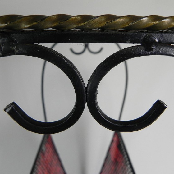 Image 1 of Vintage stalen bijzettafeltje met tijdschriftenrek, jaren 50