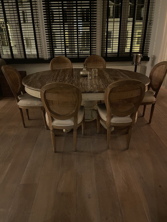 Image 1 of Uitschuifbare eiken kloostertafel met 6 stoelen