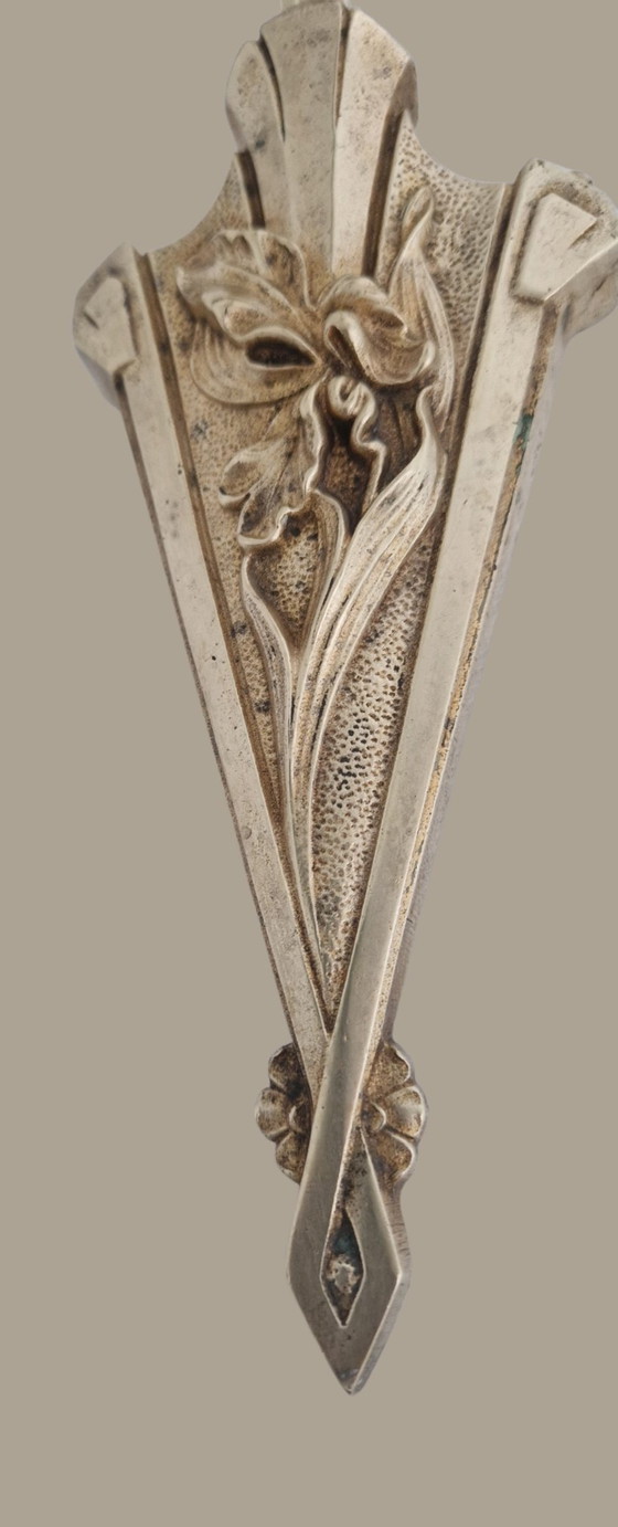 Image 1 of Jugendstil-Wandleuchte aus vergoldeter Bronze – Tulpenförmiger Schirm aus mattiertem Glas – Um 1900