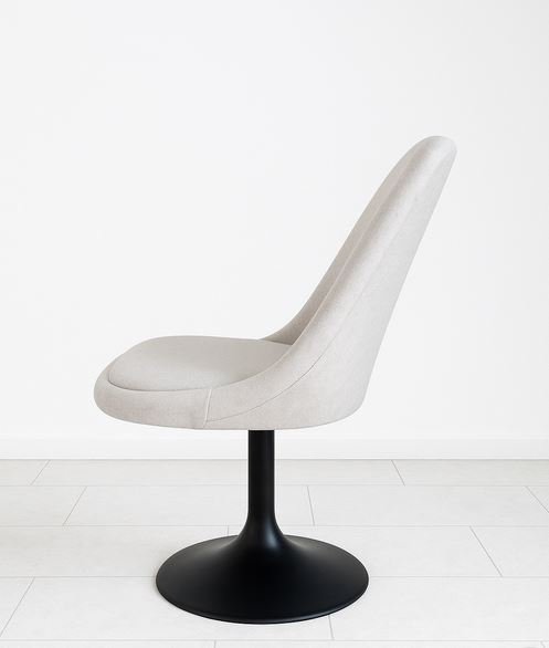 Image 1 of Set di 4 sedie vintage con piede a tromba rivestite