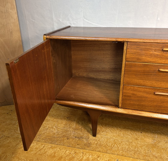 Image 1 of Mid-century Retro Vintage Teakholz Anrichte von Jentique - 1960 Dänisches Design Britische Qualität