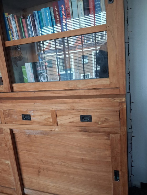 Image 1 of Teakholzschrank