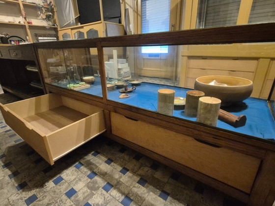 Shop Counters from the 1930s – Display cabinets, Wood (photo 2 of 6)