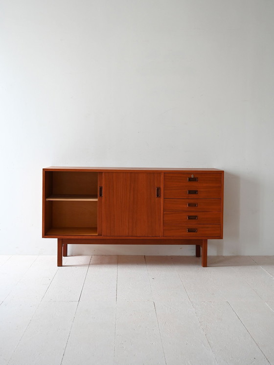 Image 1 of Skandinavisches Sideboard aus Teakholz mit Schiebetüren, 1960er Jahre