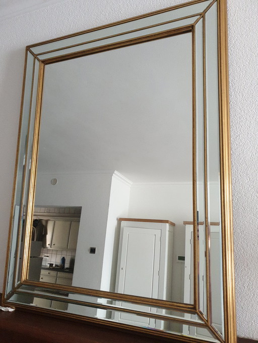 Mirror the knudt