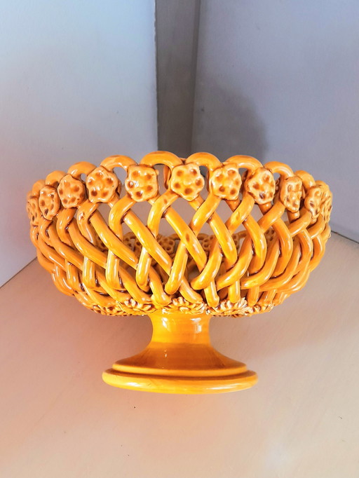 Free-standing basket, Maison Pichon Uzès