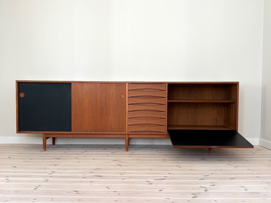 Image 1 of Buffet Arne Vodder modèle 29A - Sibast Danemark - Teck années 60