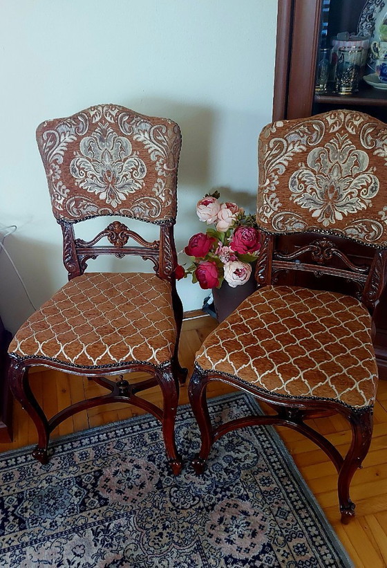 Image 1 of Prachtig paar antieke stoelen in neorococo-stijl, gerestaureerd en opnieuw bekleed.