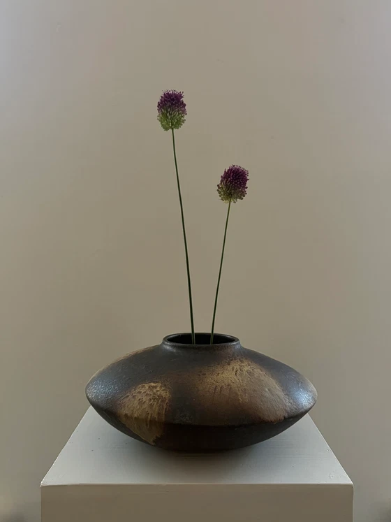 Vintage Ruscha ceramic UFO vase (photo 5 of 7)