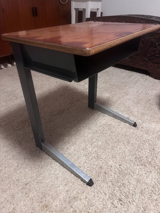 Image 1 of Bureau d'enfant vintage (2x)