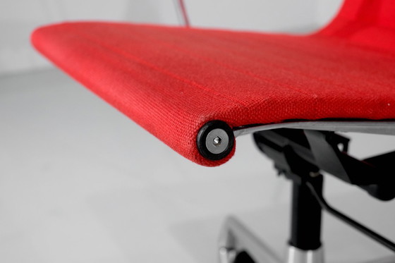 Image 1 of Conjunto de sillones EA 117 de Charles Ray Eames para ICF USA 1969.