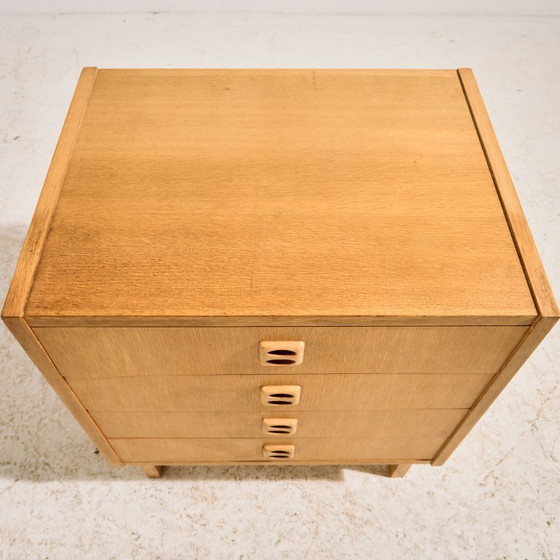 Image 1 of MK11628 Eiken dressoir met vier lades