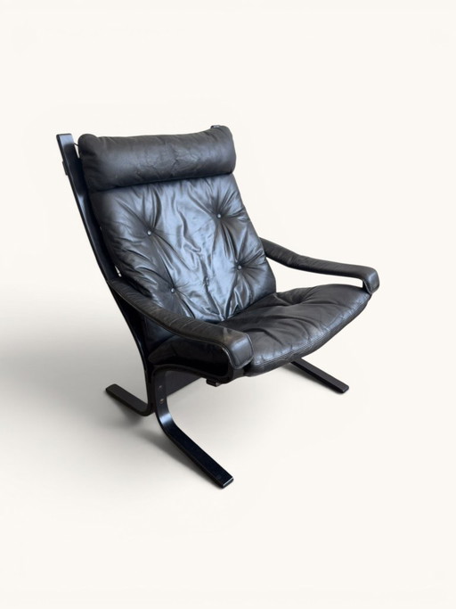 Fauteuil « Siesta » d'Ingmar Relling, 1965, en cuir noir – Leather, Wood (photo 2 of 5)