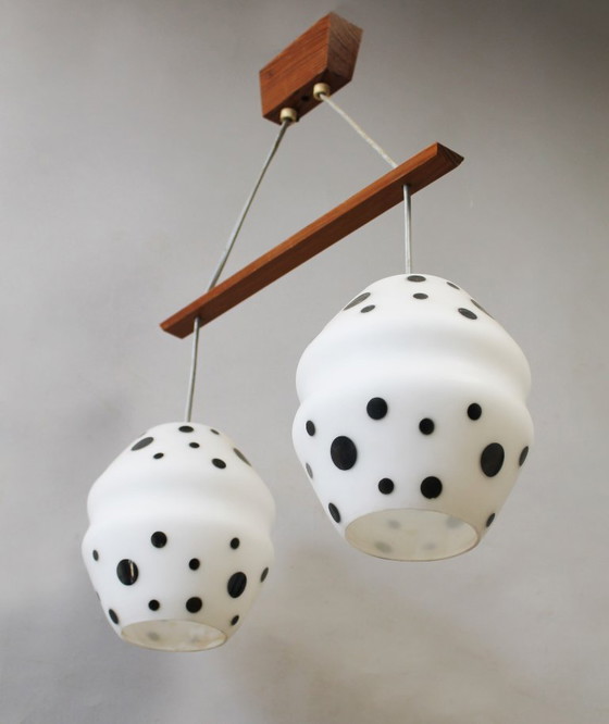 Lampada a sospensione doppia ceca anni '60 – Vetro opalino maculato – Lampade a sospensione, Glass (photo 9 of 9)