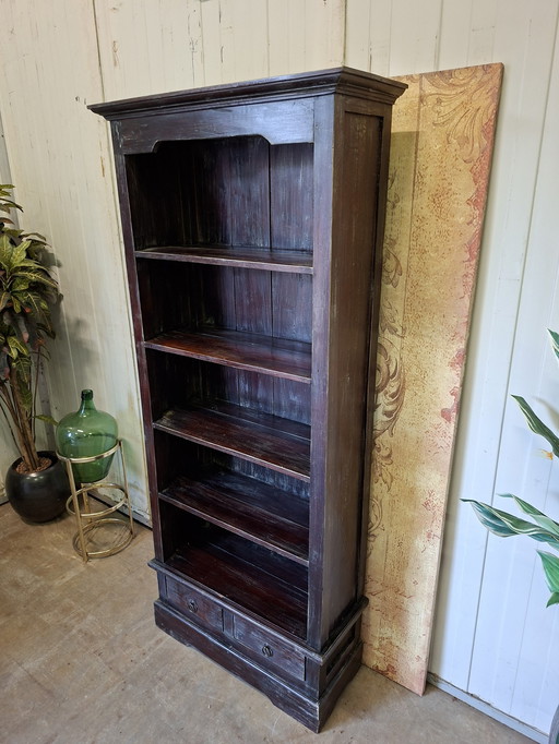 Beautiful vintage bookcase dim, 72x31cm and 176cm high
