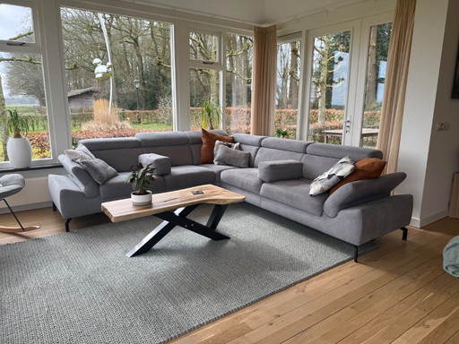 Grey corner sofa by Montel