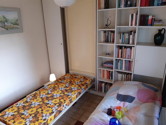 Image 1 of Armario de pared Interlübke con cama plegable vertical