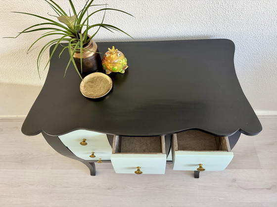 Image 1 of Laden kastje gerestyled