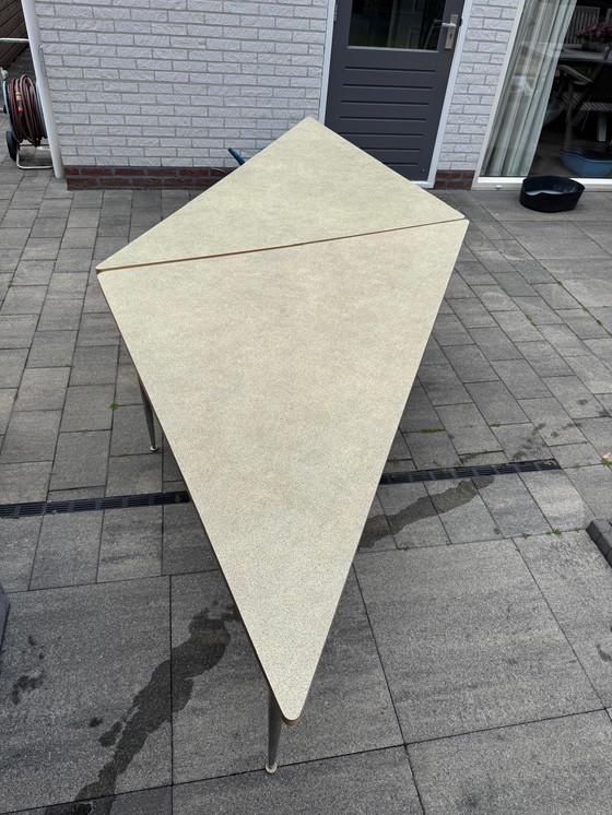 Image 1 of Table. Unica.