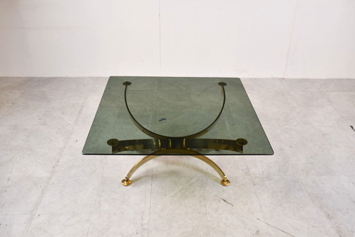 Table basse italienne Mid Century en laiton et verre fumé