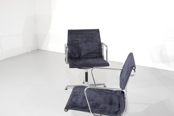 Image 1 of Conjunto de sillones "EA 103" diseñados por Charles Ray Eames para ICF USA, 1969.