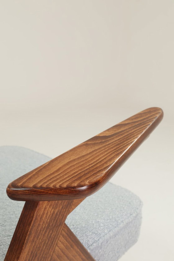 Image 1 of Vintage Set Fauteuils Bouclé Baby Blauw Donker Noten, 1960 Scandinavisch Ontwerp