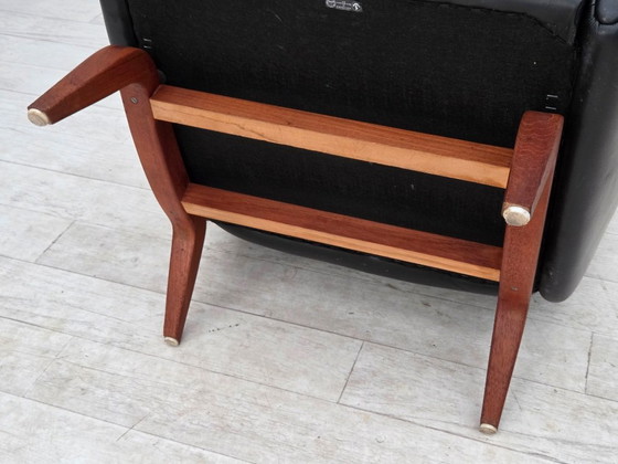 Jaren 60, Deens ontwerp van Illum Wikkelsø, fauteuil, model 110, leer, teak – Wood (photo 21 of 21)