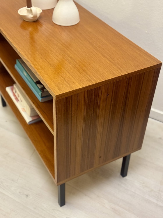 Image 1 of Buffet vintage en teck des années 1960/70