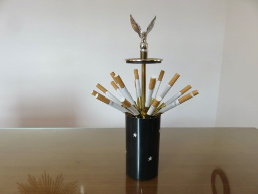 Cigarette dispenser "eagle and stars" 60-70, vintage