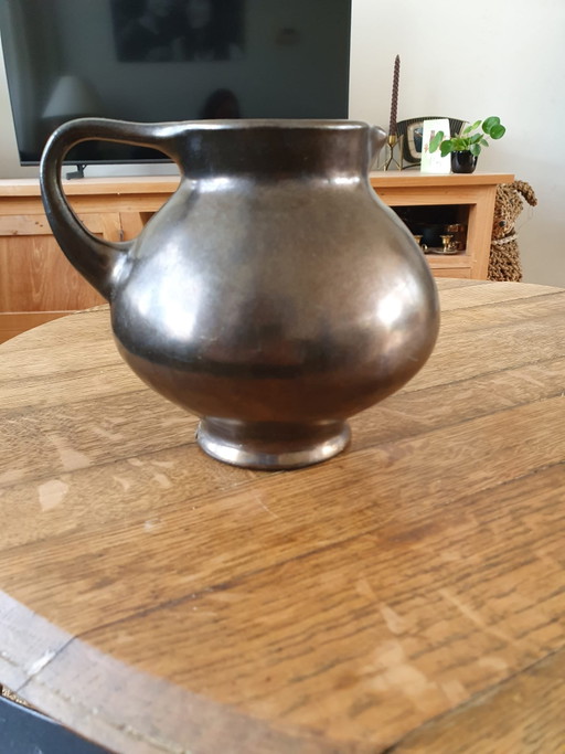 Bellissima brocca antica Mobach Utrecht a forma di orecchio / Brocca modello Kamo 5 – Smalto bronzo (circa (photo 2 of 13)