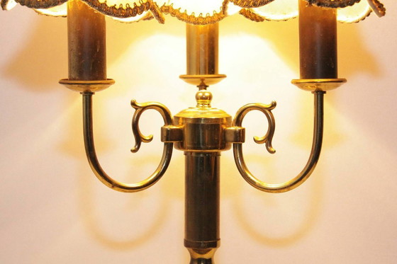Image 1 of Lampada da tavolo a tre fiamme in ottone beige oro 53cm anni '70 J Vintage