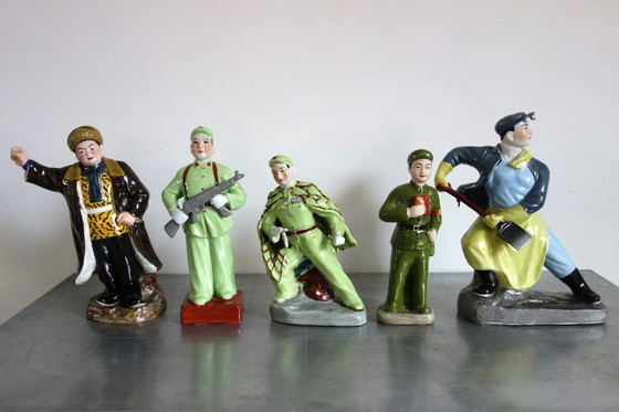 Image 1 of 10 statues of the Chinese Cultural Revolution