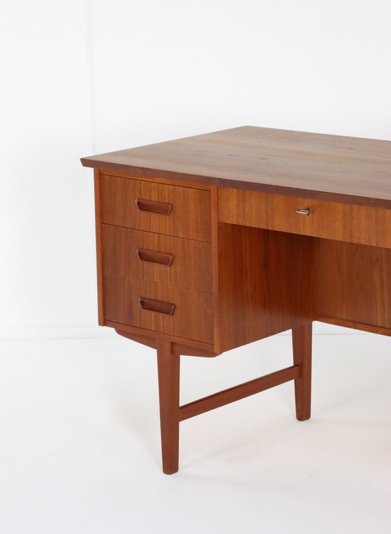 Image 1 of Bureau danois Vintage 'Stae'