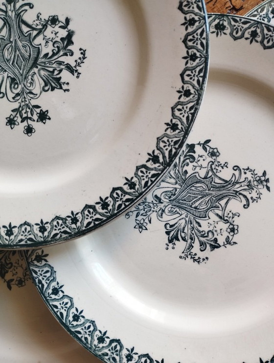 Image 1 of "Alhambra" ironstone earthenware service from Salins