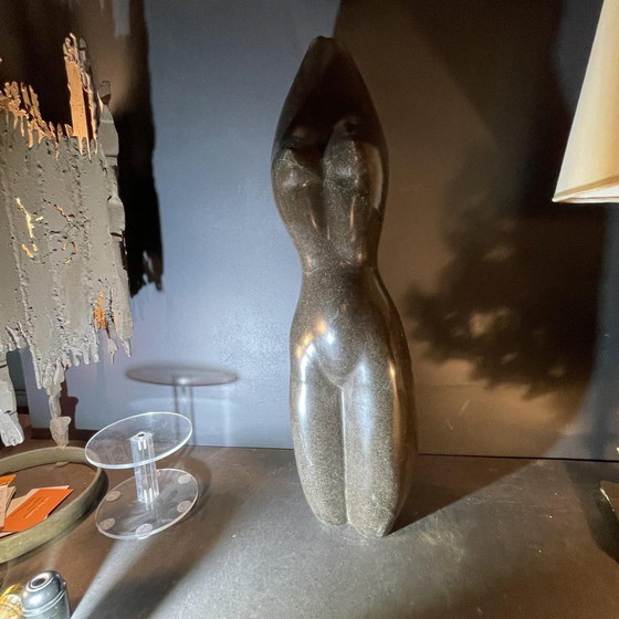 Sculptures abstraites de nu féminin en marbre noir, XXe siècle – Marble (photo 11 of 11)