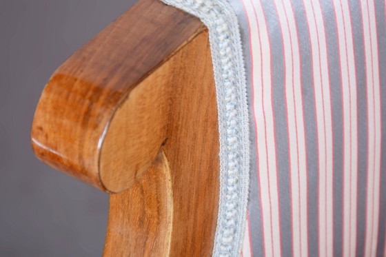 Set van twee gerestaureerde Biedermeier fauteuils, eiken-, sparren- en walnotenhout, Oostenrijk, jaren 1830 (photo 3 of 10)