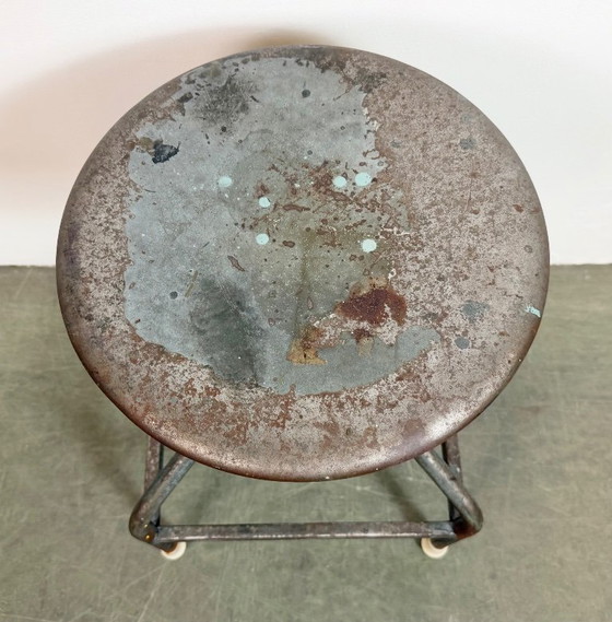 Image 1 of Tabouret pivotant industriel en fer, hauteur réglable, années 1960