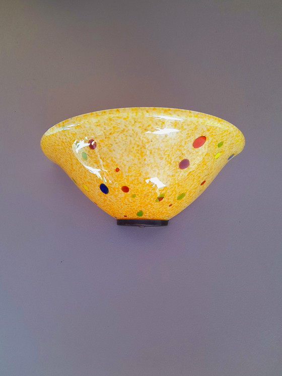 Image 1 of gekleurde glazen wandlamp