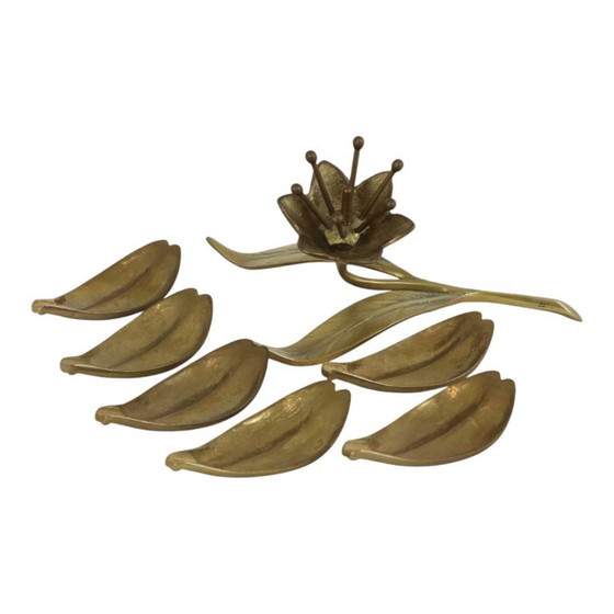 Posacenere con scultura a forma di giglio in ottone, stile metà secolo. – Oggetti decorativi, Brass (photo 5 of 18)