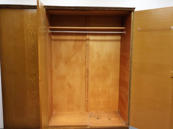 Image 1 of Armadio vintage a 3 ante con impiallacciatura in legno misto