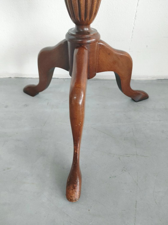 'Grandma Chic' Antique English Wine Table / Tripod Side Table (Solid Mahogany, Circa 1890) – With Glass Top (photo 6 of 12)