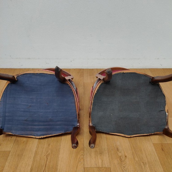 Image 1 of Ensemble de deux chaises et fauteuils vintage français Louis XV en bois et velours