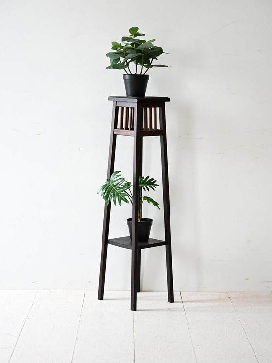 Image 1 of Vintage Zweeds Houten Voetstuk