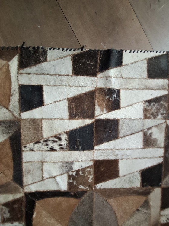 Wunderschöner geometrischer Kamelleder-Teppich – Teppiche & Läufer, Leather (photo 4 of 5)
