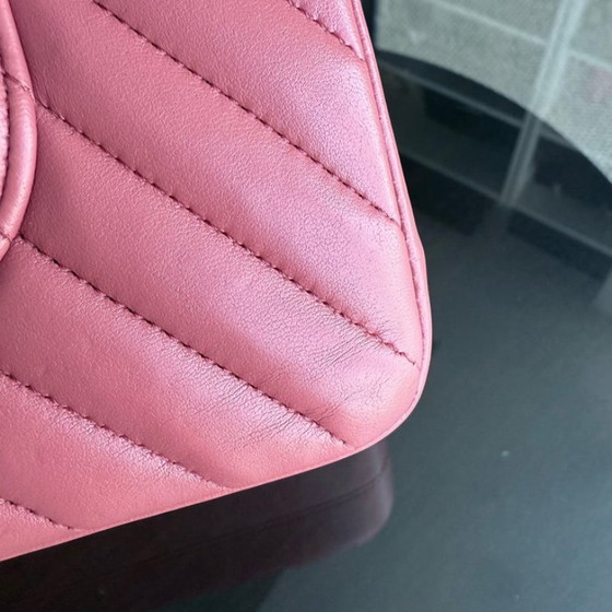 Image 1 of Chanel Classic Flap Medium - 25 cm Chevron-Lammleder, roségoldene Hardware, Serie 25