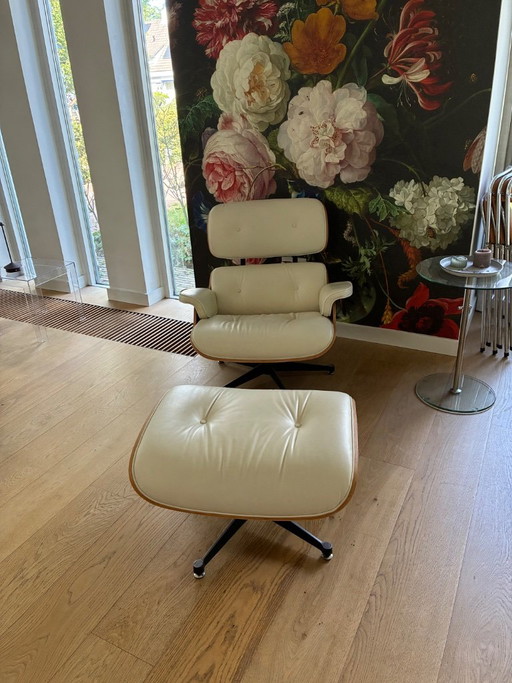 Serious Replica - Vitra Eames Lounge Chair And Ottoman Walnut - White Leather – stoelen fauteuils, Metal