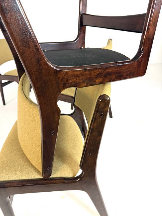 Image 1 of 4 chaises de salle à manger restaurées, modèle 89, Erik Buch '60