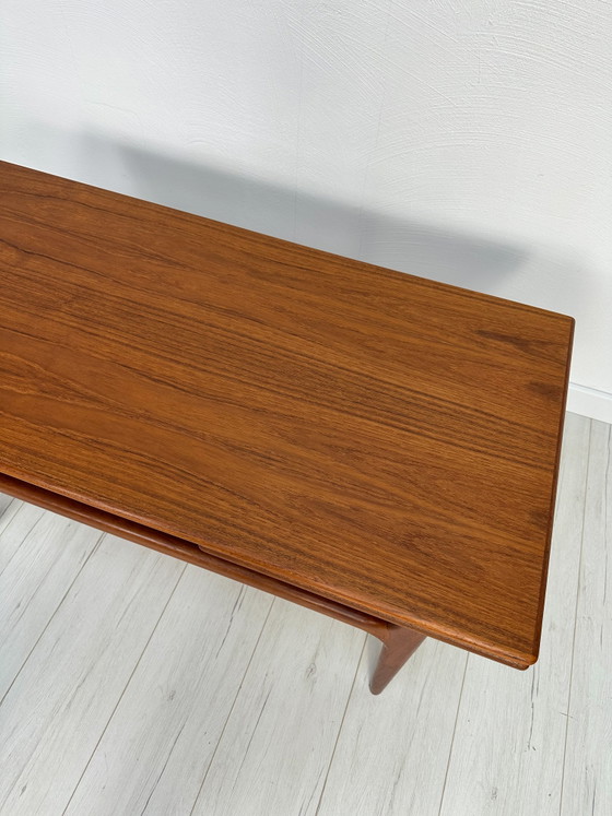 Image 1 of 1960s Vintage Danish Mid-Century Extendable Teak Coffee Table by Trioh Møbler