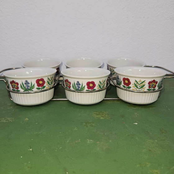 Image 1 of Ensemble vintage de 6 ramequins à soufflé dans un plat à four Villeroy & Boch